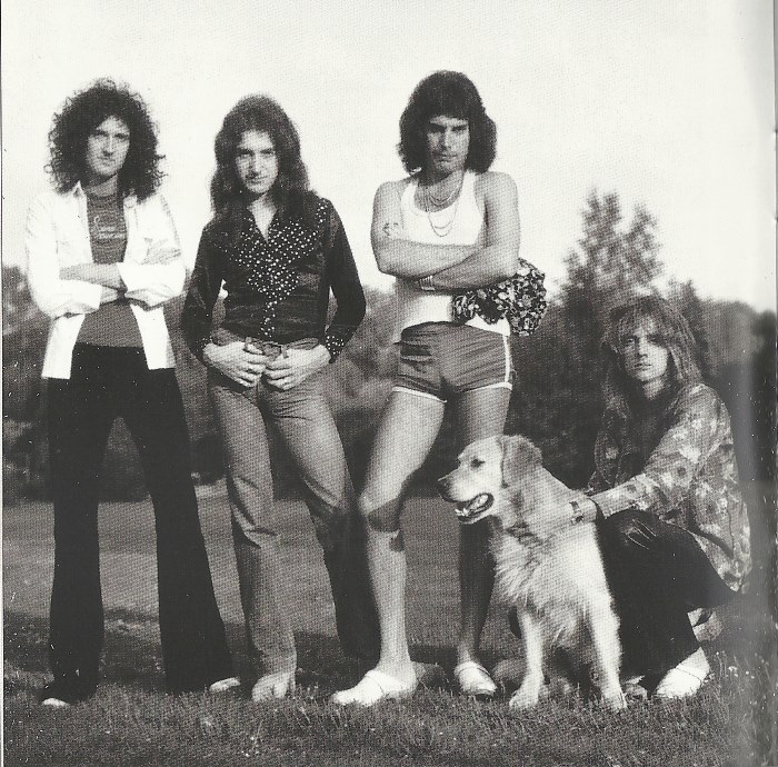 Queen  Forever : Booklet 4